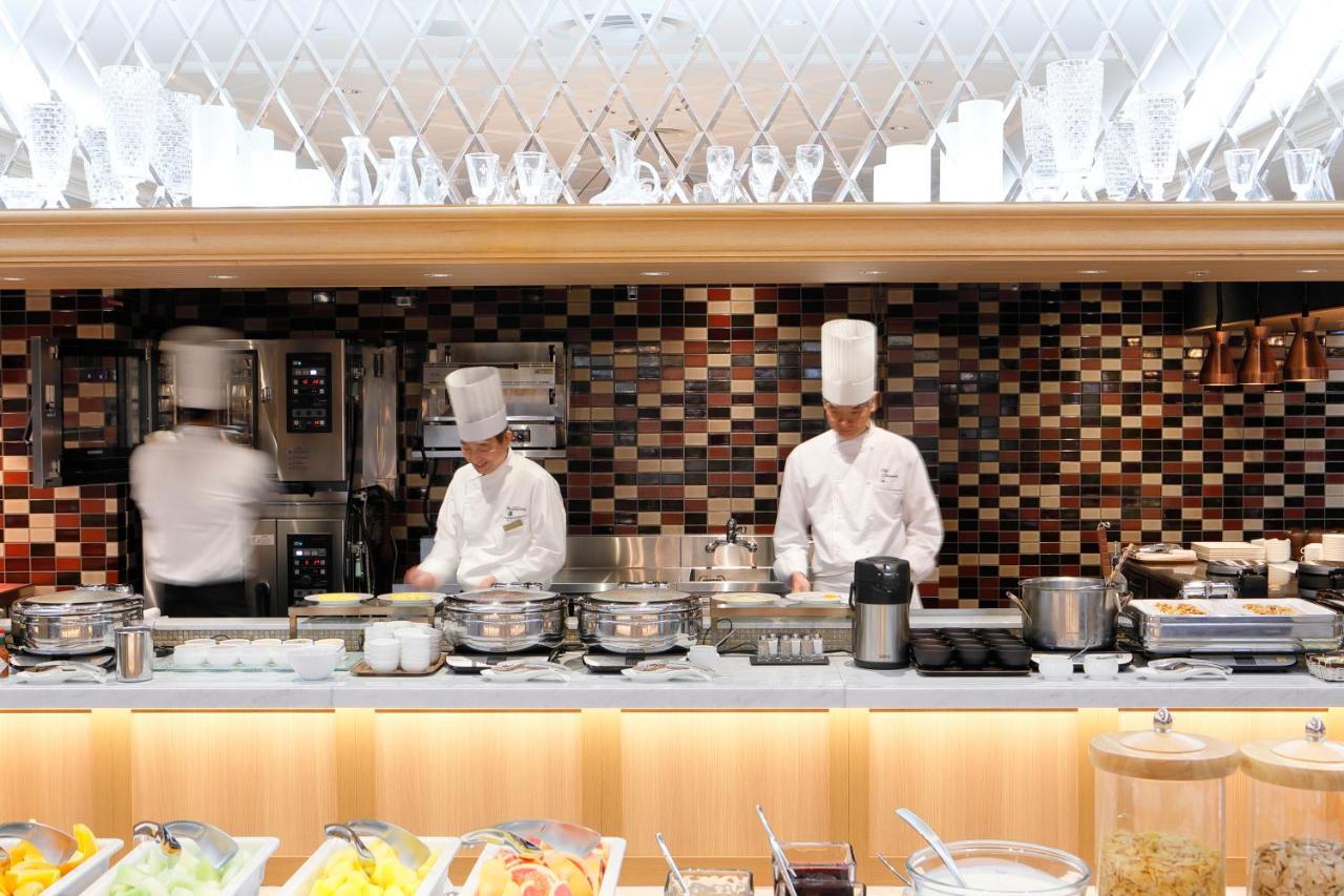 Nagoya Tokyu Hotel Eksteriør billede A live kitchen at a restaurant